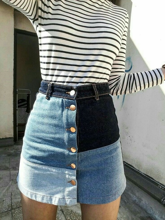 H&M Dresses & Skirts - Colorblock Denim Mini Skirt Button Front Trendy Chic Size 10